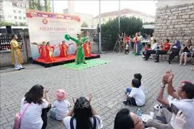 Illustration display - Image 2