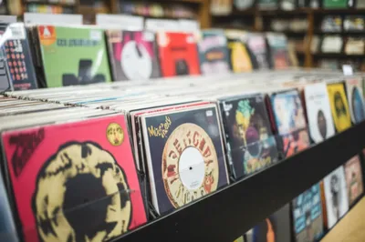 Illustration sticker - Image 1