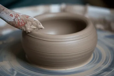 Illustration chased - Image 1