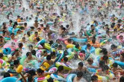 Illustration overcrowded - Image 2