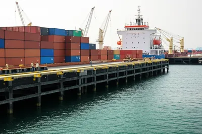 Illustration dock - Image 1