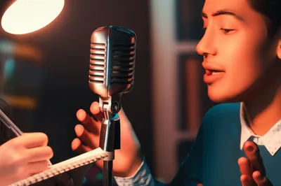 Illustration dictating - Image 1