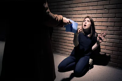 Illustration strikes - Image 1