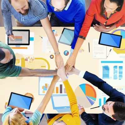 Illustration dealing - Image 1