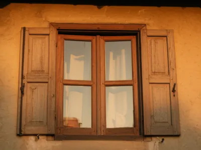 Illustration shuttered