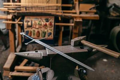 Illustration looms - Image 1