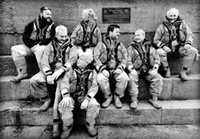 Illustration comradery - Image 2