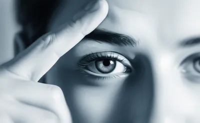 Illustration suspect - Image 1