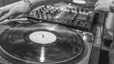 Illustration track - Image 2