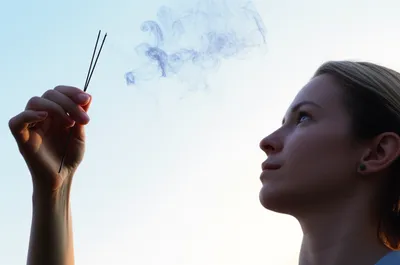 Illustration fuming - Image 1