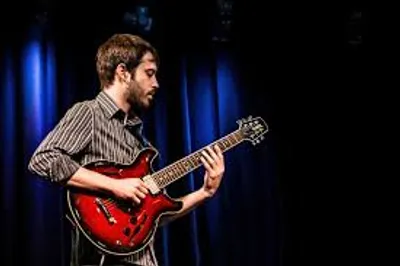 Illustration guitarist - Image 2