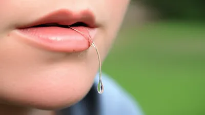 Illustration spitting - Image 1