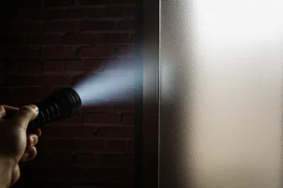 Illustration opaque - Image 1