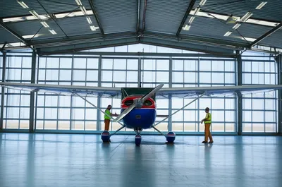 Illustration hangar - Image 1