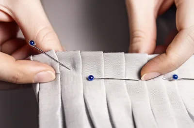 Illustration tucks - Image 1