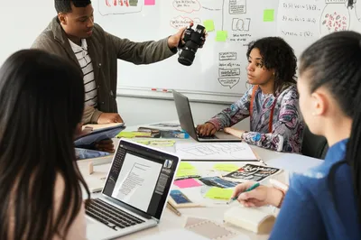 Illustration yearbooks - Image 1