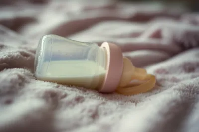 Illustration bottle - Image 1