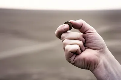 Illustration narrower - Image 1