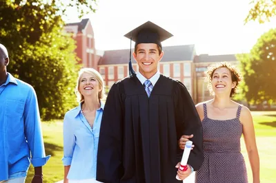 Illustration escorted - Image 1