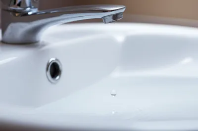 Illustration drip - Image 1