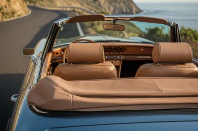 Illustration hoods - Image 1