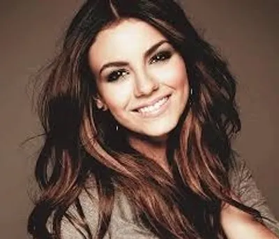 Illustration brunette - Image 2