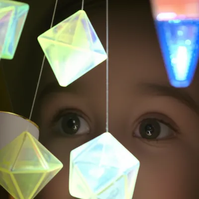 Illustration intriguing - Image 1