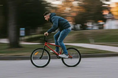 Illustration mono - Image 1