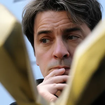 Illustration considers - Image 1