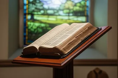 Illustration lectern - Image 1