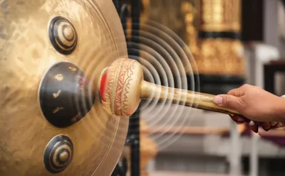 Illustration gong - Image 1