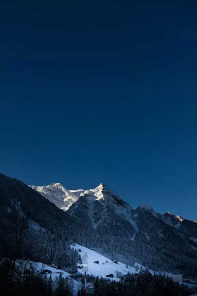 Illustration acclivity - Image 2