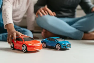 Illustration younger - Image 1