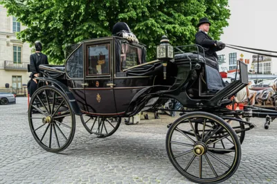 Illustration breaks - Image 1