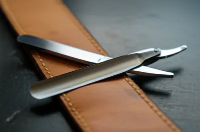 Illustration strapped - Image 1