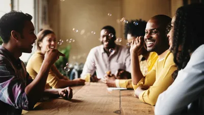 Illustration chuckling - Image 1