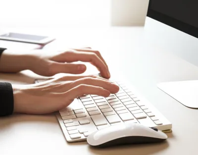 Illustration typing - Image 1