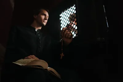 Illustration confessional - Image 2