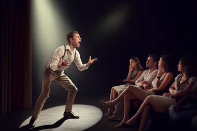 Illustration declaim - Image 1