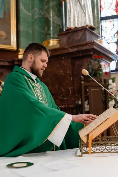 Illustration vestment - Image 2