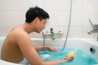 Illustration bath - Image 1