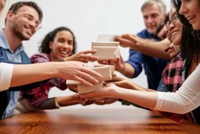 Illustration dealing