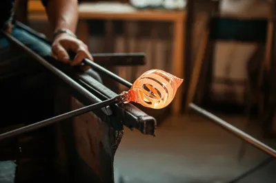 Illustration blown - Image 1