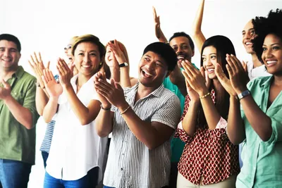 Illustration applauding - Image 1