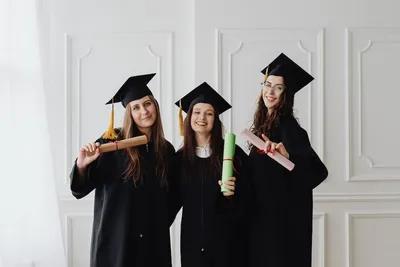 Illustration mortarboards - Image 2