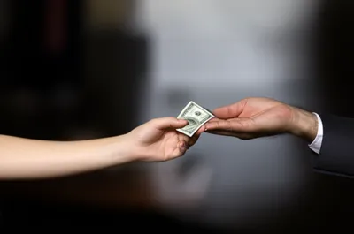 Illustration trick - Image 1