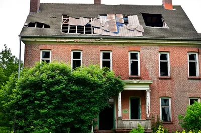 Illustration dilapidate - Image 1