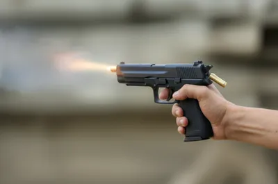 Illustration kicked - Image 1