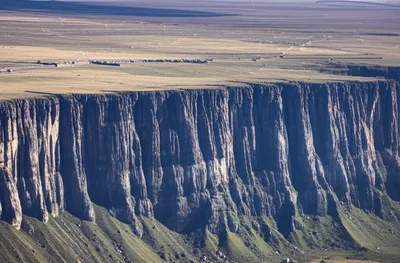 Illustration escarpment
