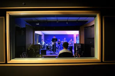 Illustration deadened - Image 1